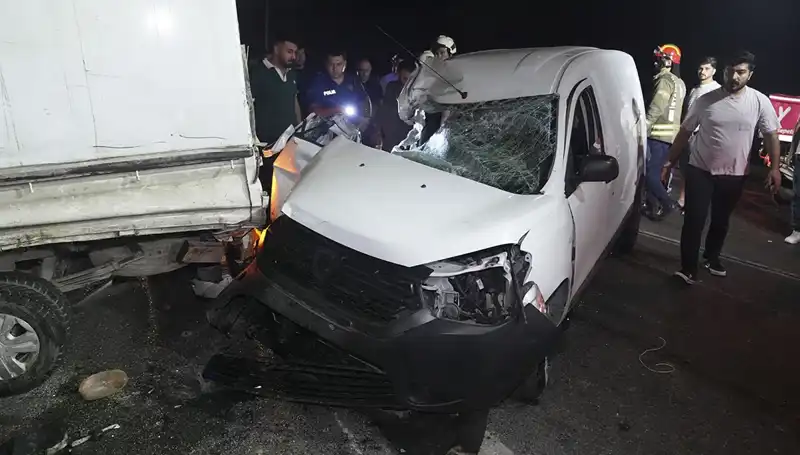 İstanbul'da Feci Kaza: Üç Kişinin Yaralandığı Olayda Detaylar Ortaya Çıktı