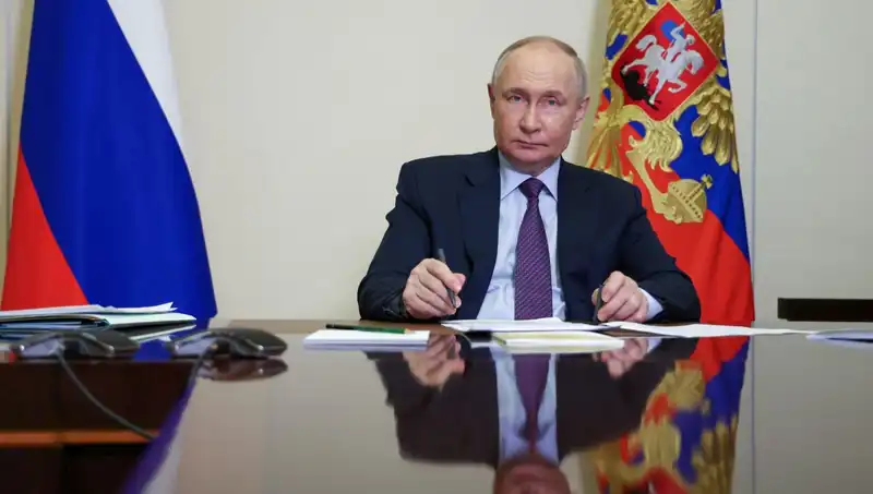 Putin ve Esad: Suriye'nin Geleceği Üzerine Kırılgan İttifak