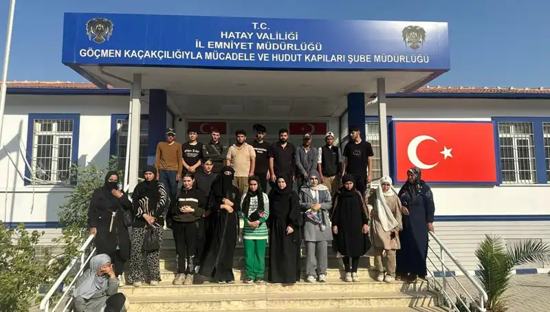 Minibüste Yakalanan 24 Göçmen: Göçmenlik Sorunu Yüz Yüze Mi Geldi?