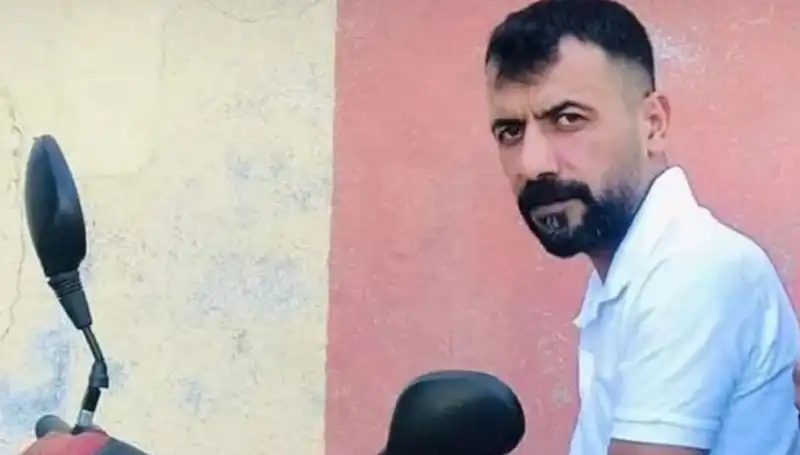 Yılan İnsanı Artık Değiştirmiyor: Hastanede Hayatını Kaybeden Genç