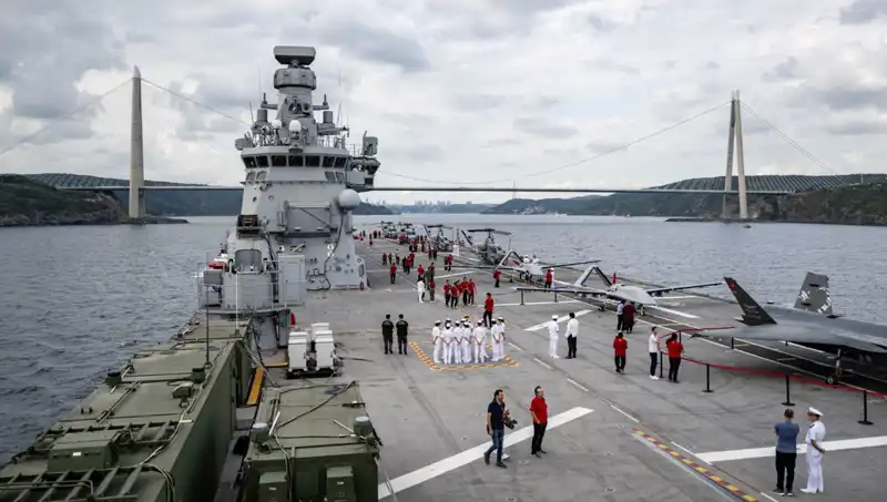 TCG Anadolu, Sarayburnu'ndan Ayrıldı: Yeni Görevleri Bekliyor!