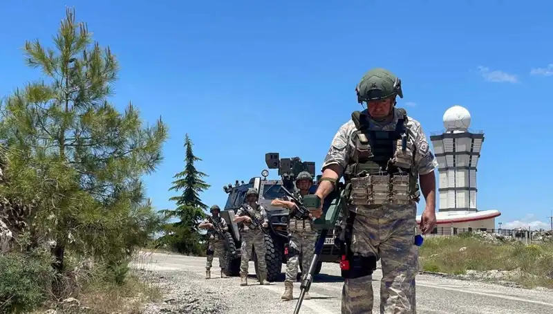 Bayram Tatilinde Mehmetçik Nöbette: Vatanseverlik ve Fedakarlık Dolu Anlar