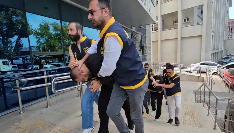 FETÖ İddialarıyla Milyonluk Vurgun: Gerçekler Ortaya Çıkıyor!