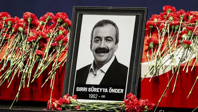Sırrı Süreyya Önder, Meclis’te Unutulmaz Bir Şekilde Anıldı