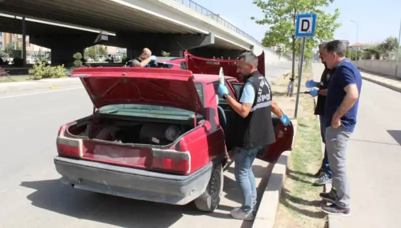Araç Çalan Hırsız Yakıt Bitince Nasıl Yeni Araç Çaldı?