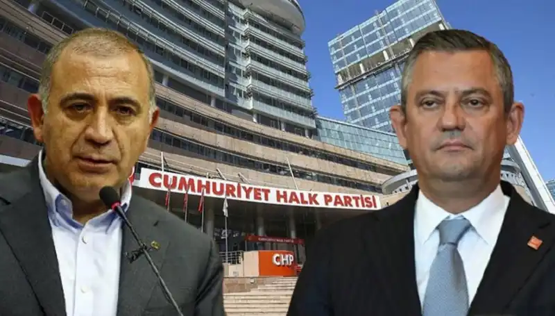 CHP'nin Kuruluş Töreni: Tekin ve Özgür Özel'in Buluşması Heyecanı