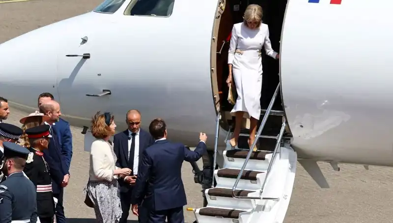Macron Ailesinde Yeni Bir Kriz: Eşi Görmezden Geldi!