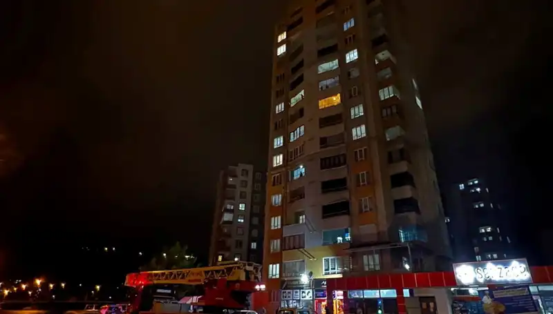 Yıldırım Düşmesiyle Apartmanda Yaşanan Tüm Yaşanmışlıklar