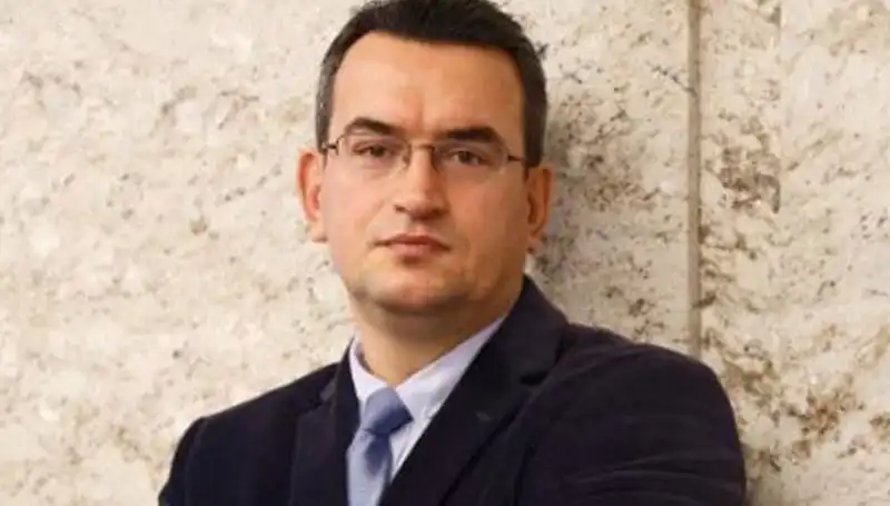 DEVA Partisi Kurucu Üyesi Metin Gürcan: Hayatı ve Siyasi Yolculuğu