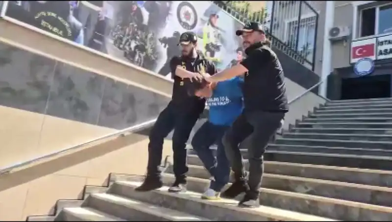 Ümraniye'deki Büyüleyici Gasp Olayı: 600 Bin Liralık Takip ve Yakalanma Hikayesi