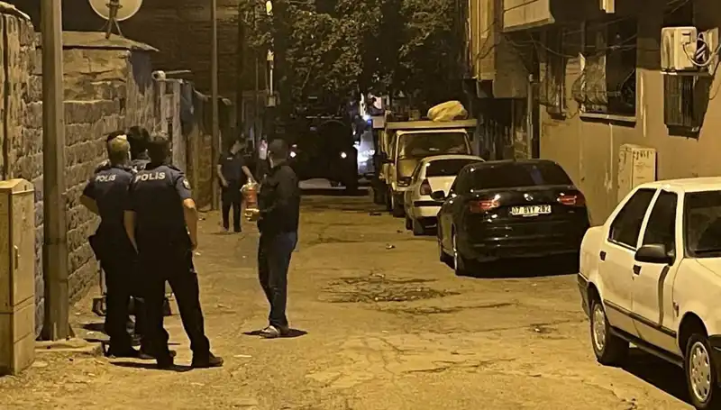 Polise Ateş Açan Şahıs, Bacaklarından Yaralı Olarak Ele Geçirildi