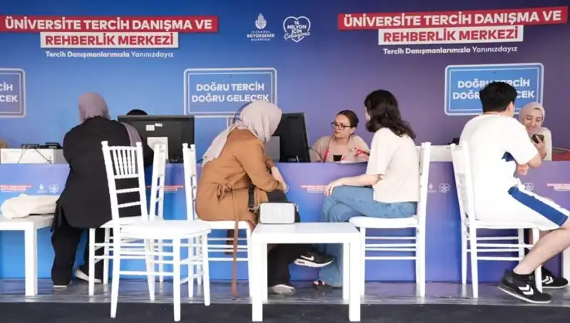 İstanbul'da 24 Yeni İBB Tercih Danışma Merkezleri Açıldı!
