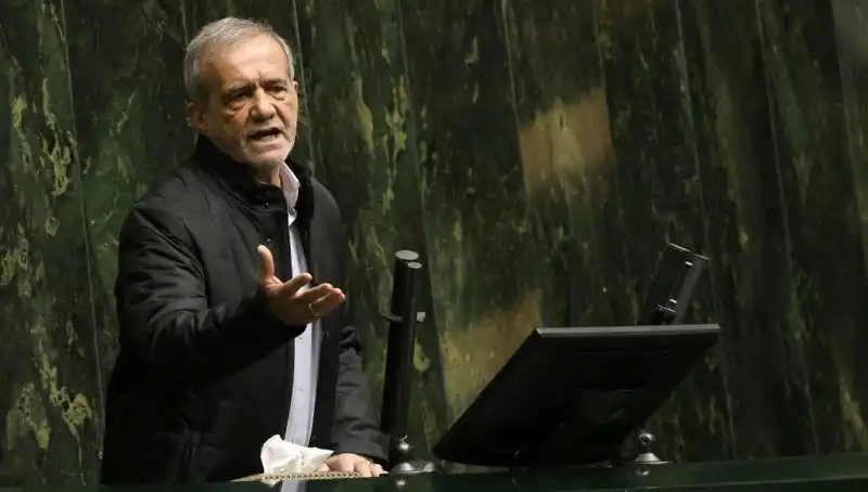 İran Cumhurbaşkanı Yardımcısının Lüks Seyahati Kriz Ortamında Tepkileri Tetikledi