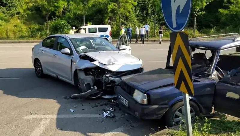 Görele’de Dehşet Anları: Sürücü Araç Camından Fırladı ve Hayatını Kaybetti
