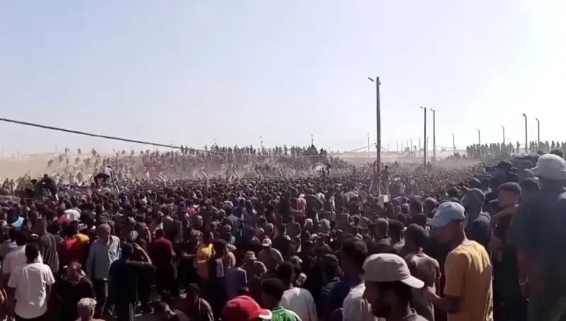 İsrail'in Gazze'de Yardım Dağıtım Noktasına Düzenlediği Saldırı: 26 Ölü