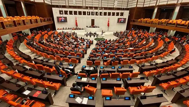 Emekli İkramiyelerinde Büyük Yenilik: Teklif TBMM'den Geçti