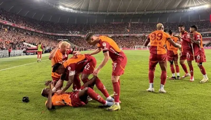 Kıran Kırana Pazarlık: Futbolda Transfer Yağmuru Beklentileri