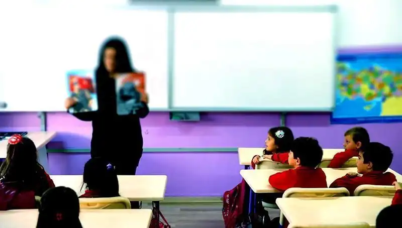2025'te MEB Ücretli Öğretmenlik Başvuruları: Aşkın ve Ümraniye'nin Sırları