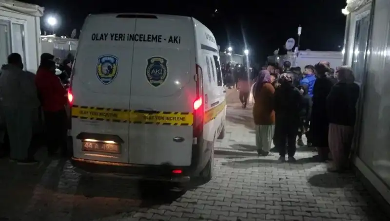 Husumetlilerin Kavgasında Kan Aktı: Şok Edici Olay İki Aileyi Karşı Karşıya Getirdi