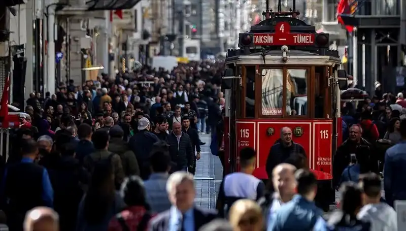 Türkiye'nin Nüfusu 2023'te Rekor Sayıya Ulaştı: Gelecekte Bizi Neler Bekliyor?