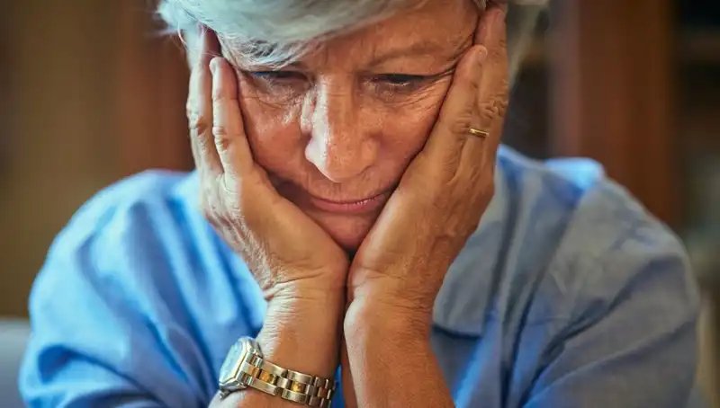 40’lı Yaşlarda Alzheimer: Stresin Yol Açtığı Erken Uyarı İşaretleri