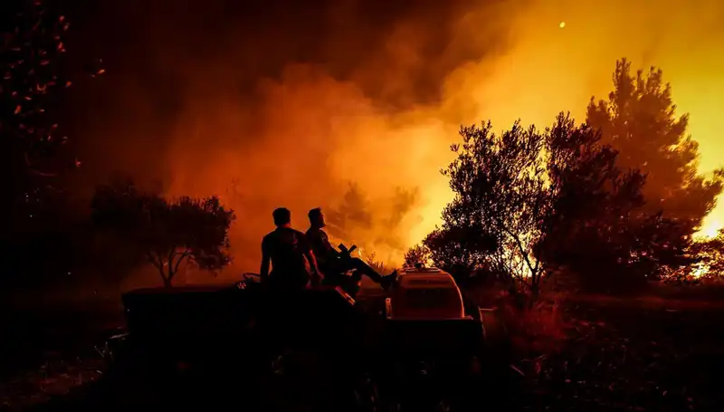 Çanakkale’de Yangın Alarmı: 785 Kişi Acil Tahliye Edildi!