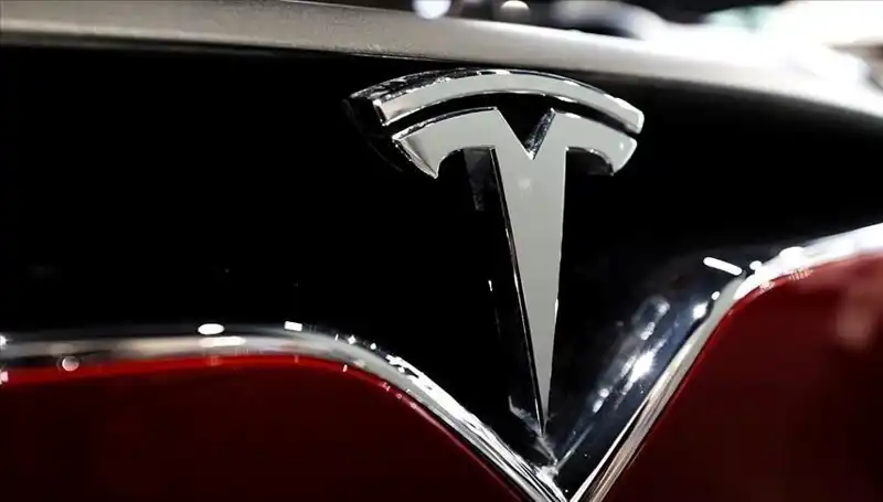 Tesla’da Fırsatlar ve Belirsizlikler: Ucuz Model Tartışması ve FSD Beklentileri