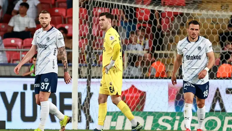 Fenerbahçe'nin Hayal Kırıklığı: 2025 Sezonunda Düşüş Yaşadı