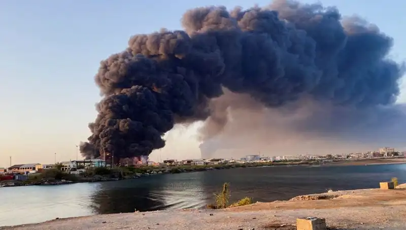 Port Sudan'da Şok Patlamalar: Havalimanı ve Ordu Üssü Neden Hedef Alındı?