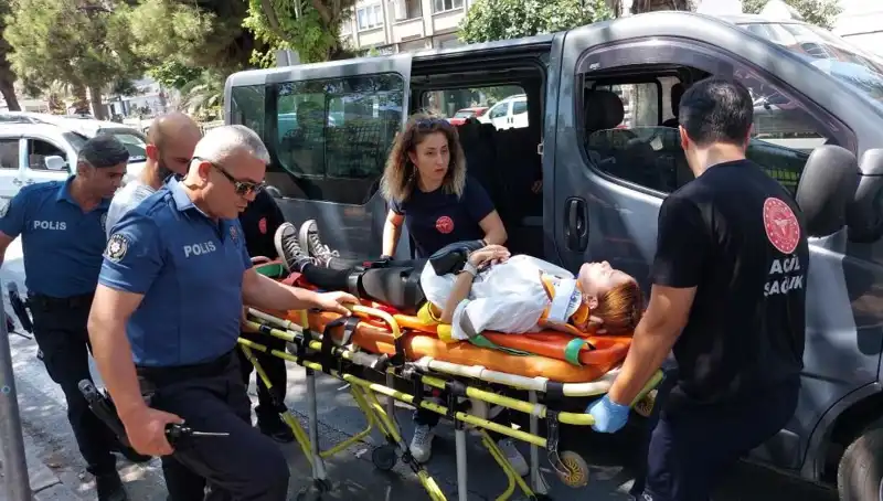 Samsun'da Feci Kaza: Minibüs Kamyona Çarpıp Devrildi