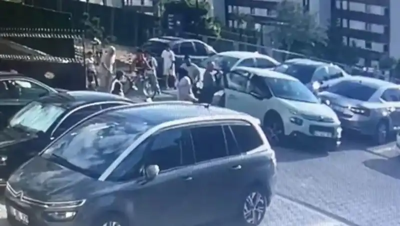 Eşini ve Yakınlarını Araba ile Ezdi: Olayın Ardındaki Korkunç Gerçek