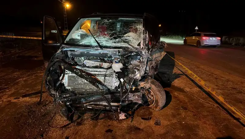 Amasya'da Kafa Kafaya Gelen Araçlar Feci Kaza Yaptı: Yedi Yaralı